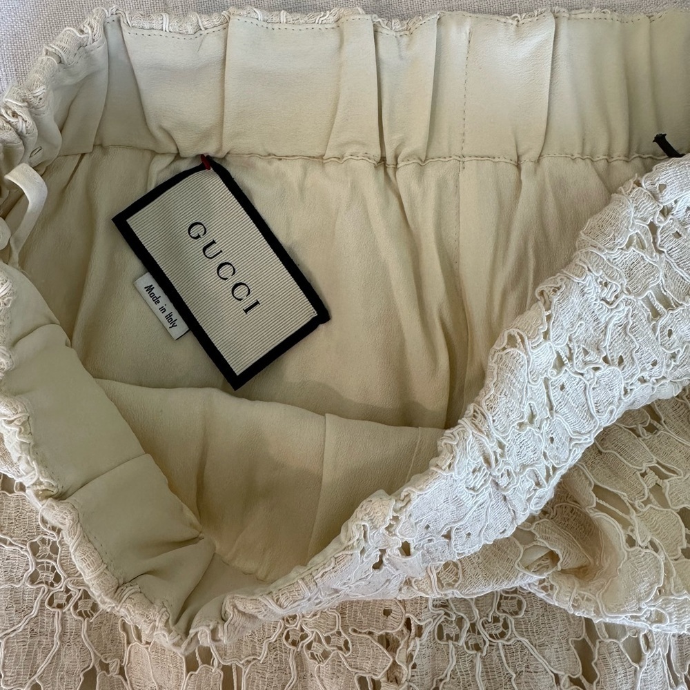 GUCCI FLOWER LACE SHORTS - Picture 8 of 8